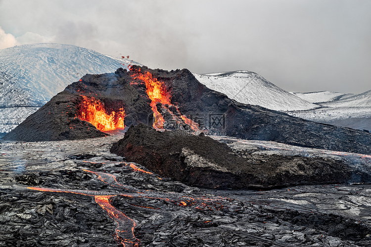 Fagradalsfjall 火山喷发，冰岛
