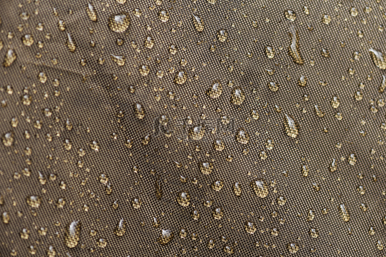 雨滴，防水织物上的水特写。