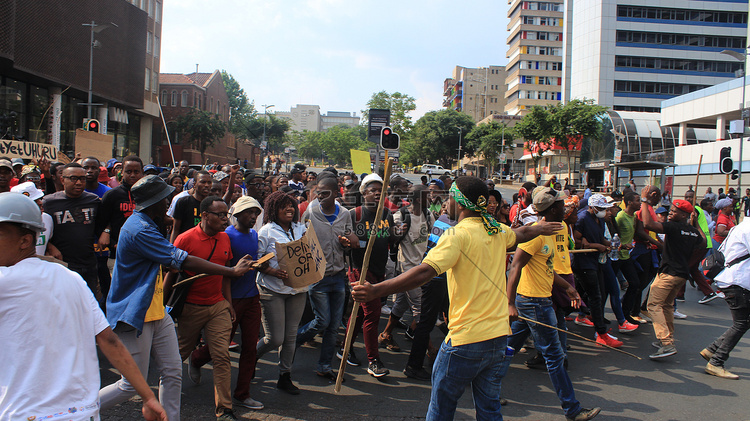 南非 - 费用抗议 - ANC - 学生