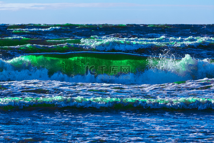 夏季海浪