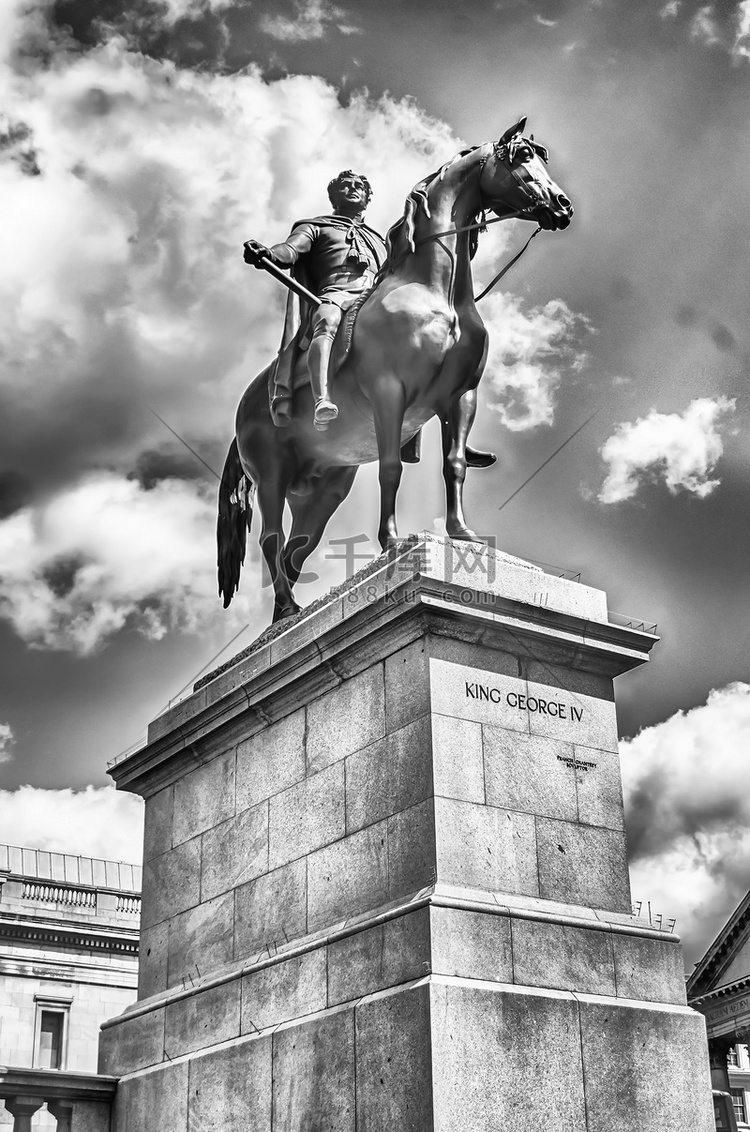 伦敦特拉法加广场的乔治四世国王