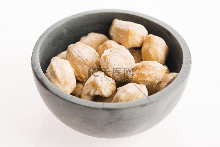 Candlenut 或 Kuk