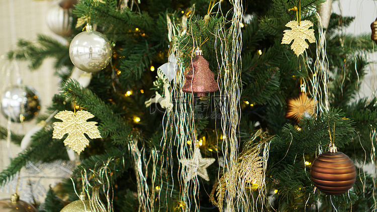 圣诞装饰品、圣诞树、礼物、金色