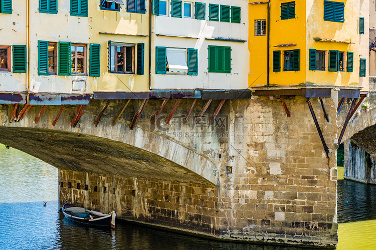 Ponte Vecchio 是
