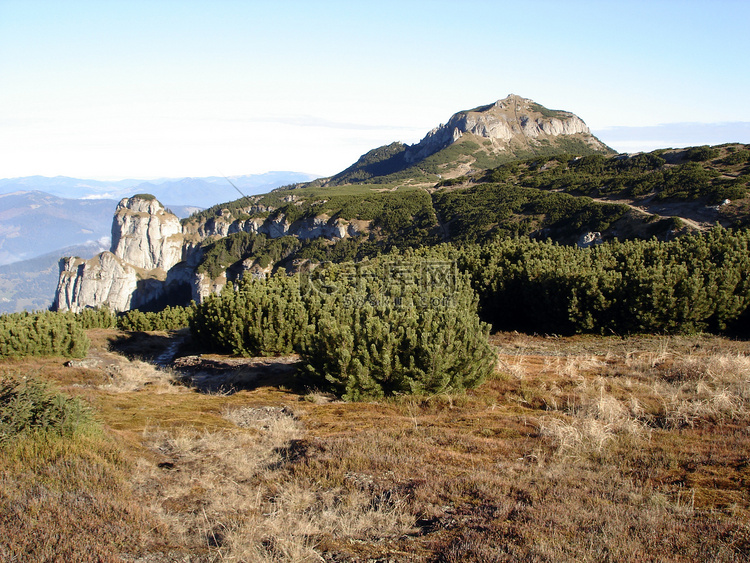 日落时的高山高原