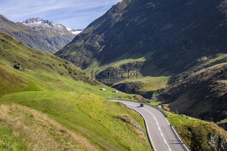 Oberalp 山口，与瑞士阿