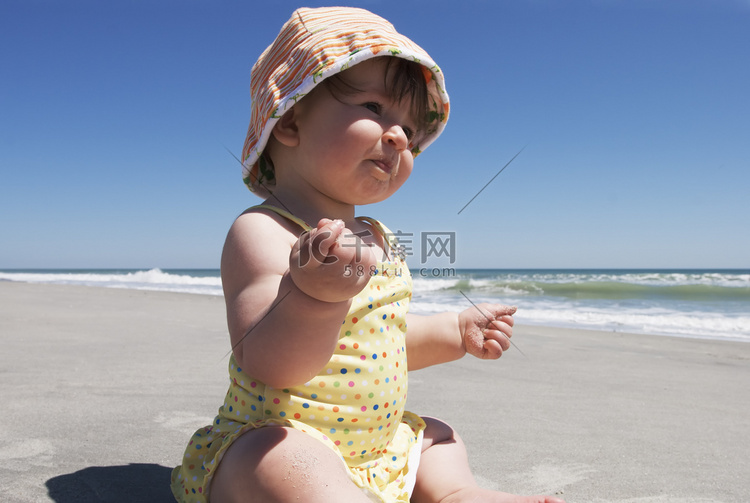 宝宝的第一次海滩之旅 2