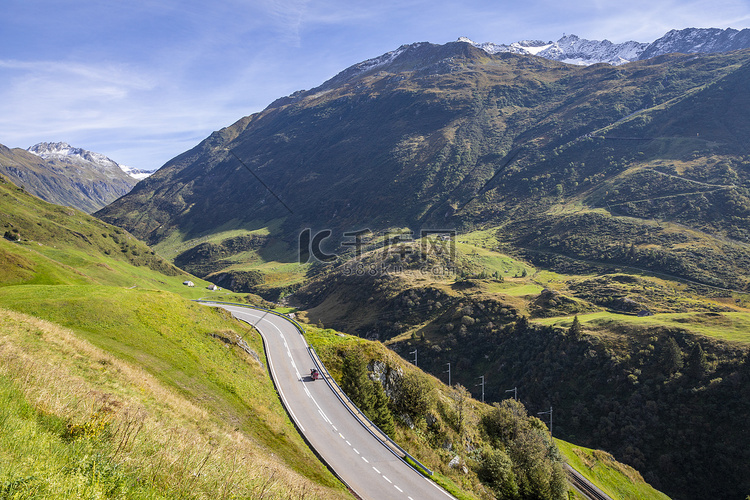 Oberalp 山口，与瑞士阿