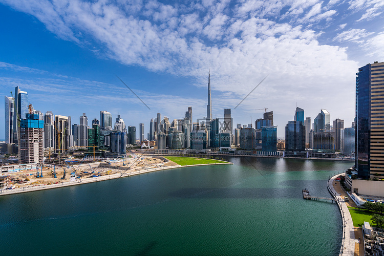 迪拜商业湾与市中心区的办公室和