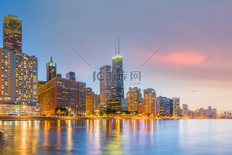 美国芝加哥市中心的天际线城市景