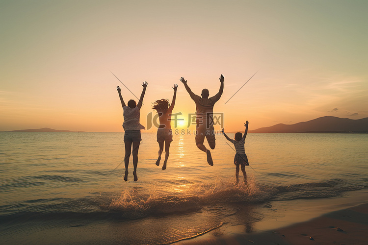 暑假期间在海滩上的幸福家庭