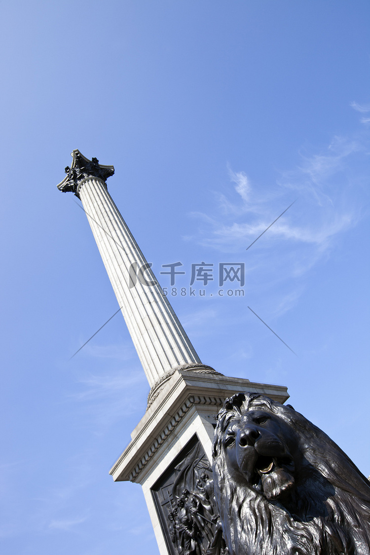伦敦特拉法加广场的狮子雕像和纳