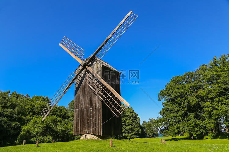 爱沙尼亚的传统风车