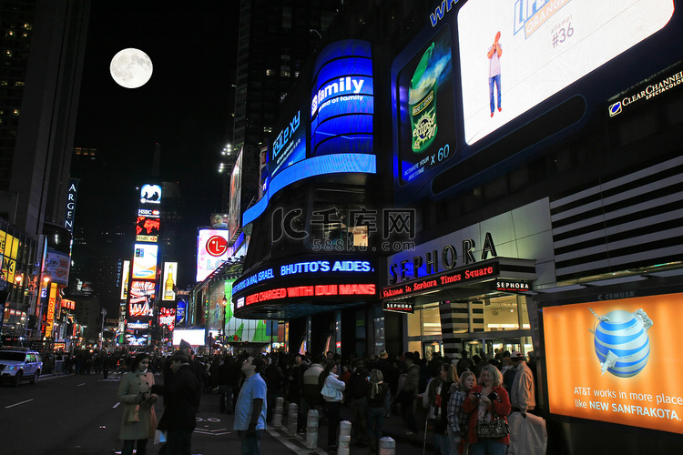 时代广场在晚上