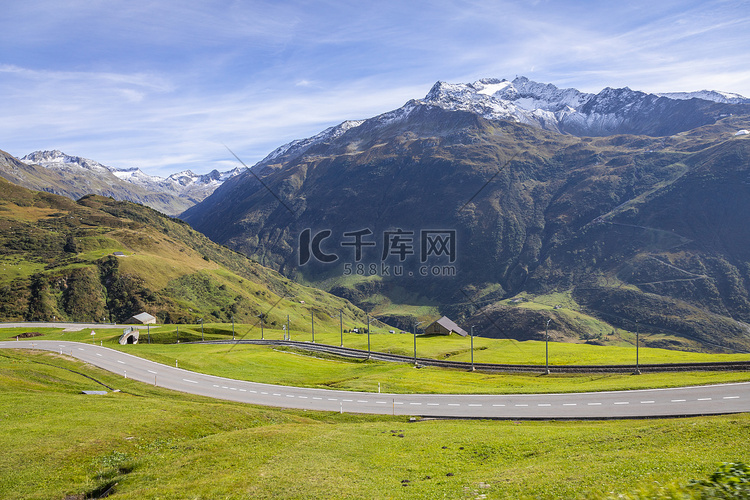 Oberalp 山口，与瑞士阿