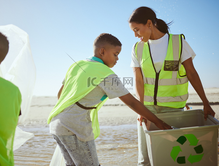 回收利用、海洋和有孩子的妇女或