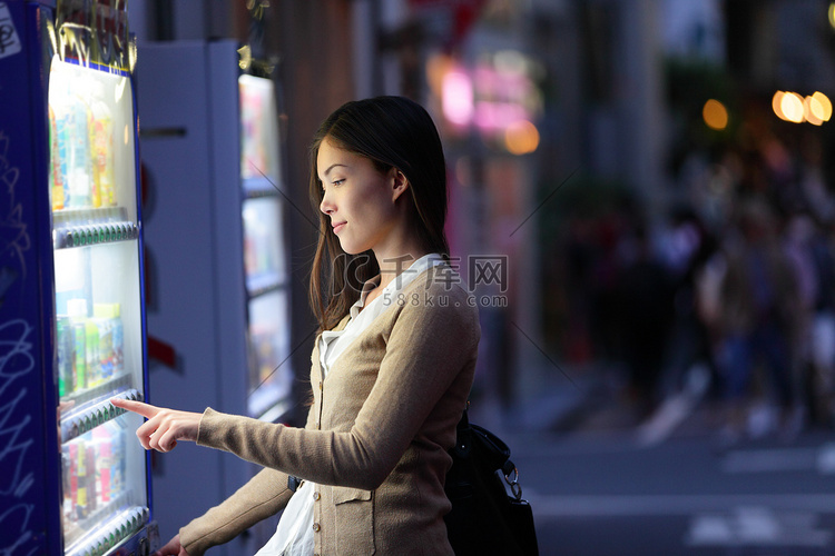 日本自动售货机 — 买饮料的东