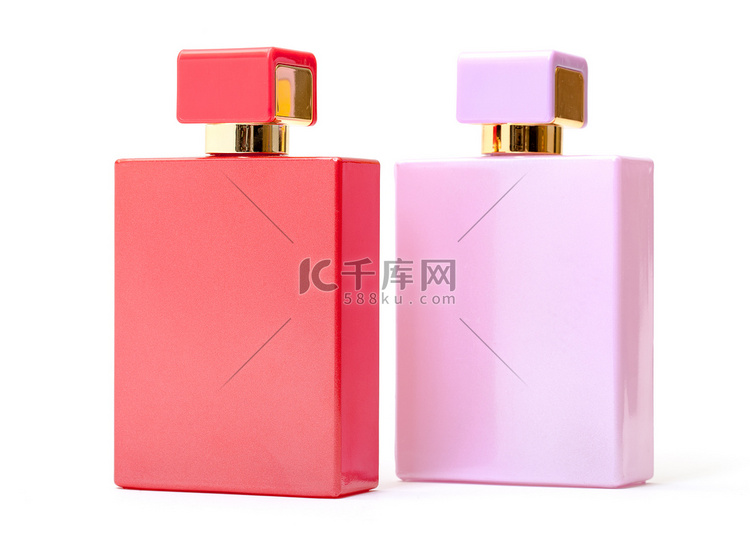 红色和粉色香水瓶