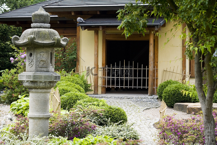 日本庭园，东方生动的主题