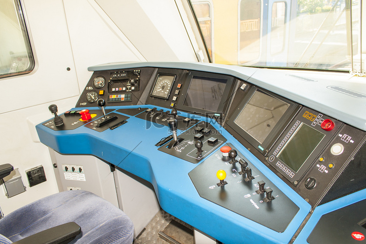 火车驾驶室的仪表板或面板