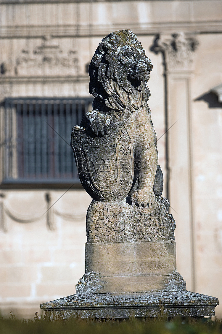 带盾牌的里昂雕塑，西班牙乌韦达
