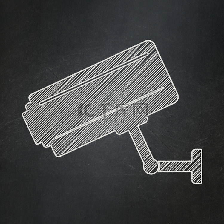 隐私概念：黑板背景上的闭路电视