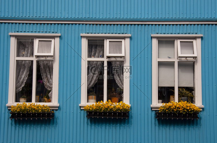 典型的北欧窗户——冰岛、雷克雅