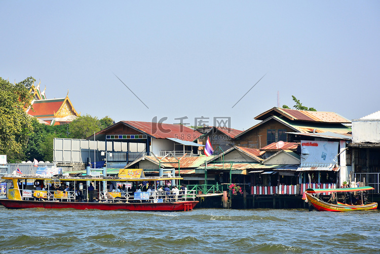 Tha Tien渡轮码头在曼谷，泰国