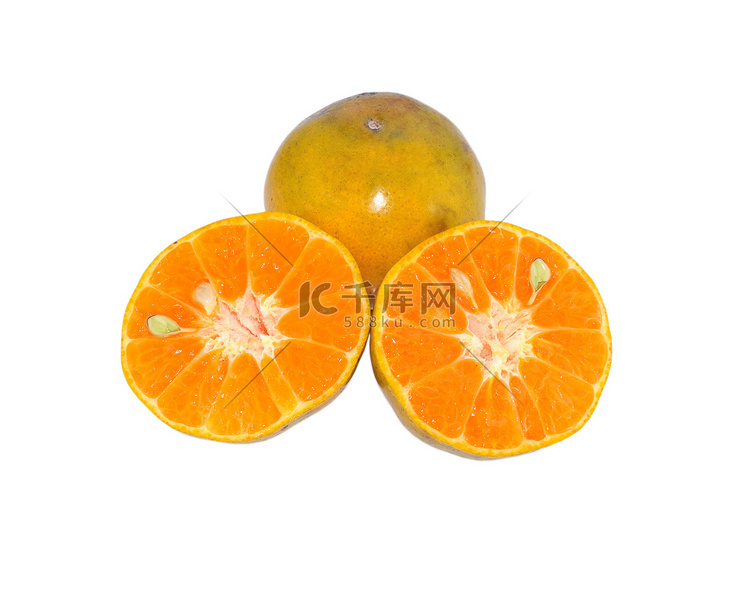 孤立在白色背景上的成熟橙色