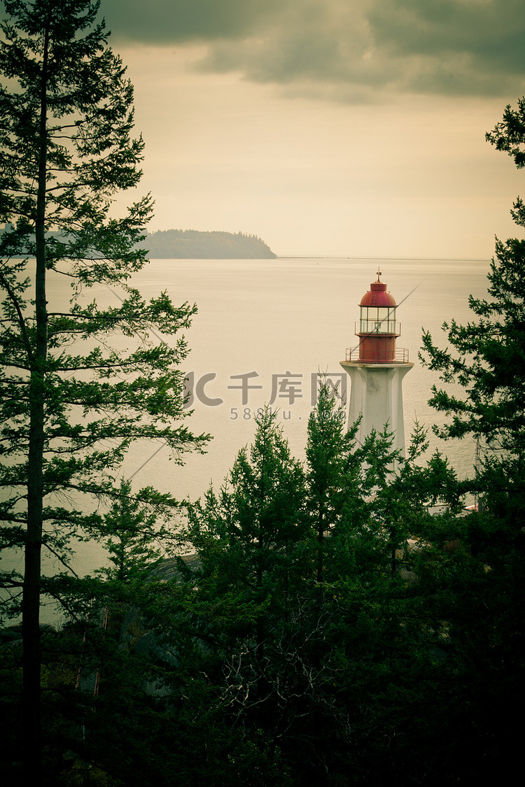 Lo-fi摄影灯塔绿色BC海岸加拿大