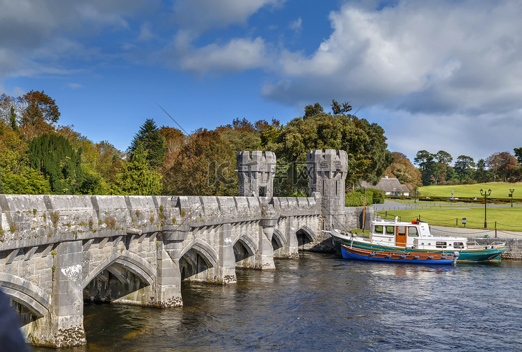 爱尔兰阿什福德城堡附近的桥梁