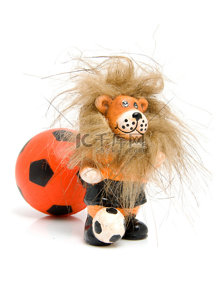 橙色足球和狮子