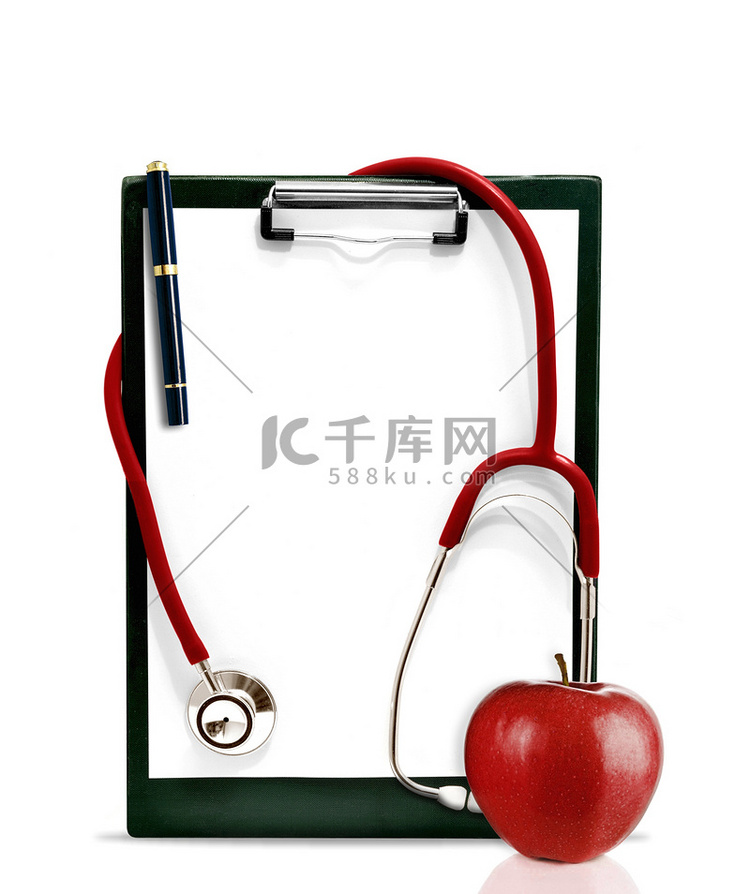 有剪贴板和一个红色苹果的听诊器