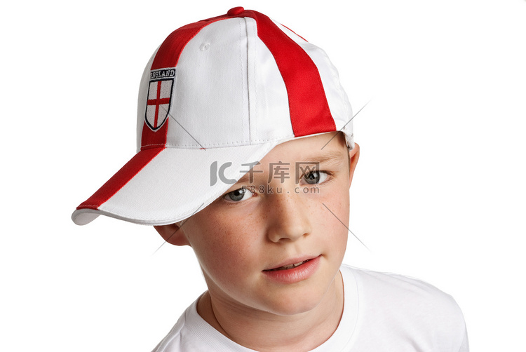 男孩戴着英格兰足球帽