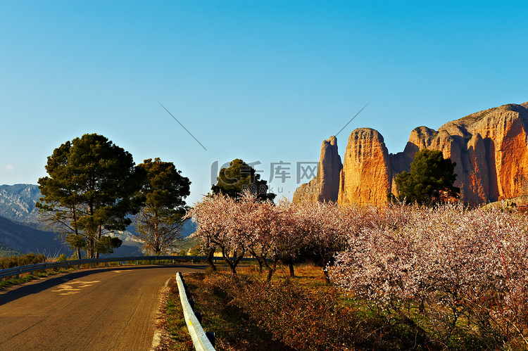 山路