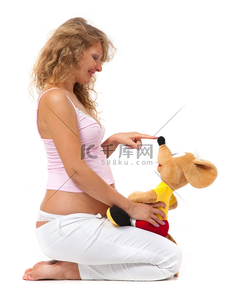 孕妇正在玩玩具