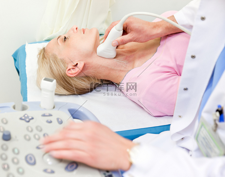 颈动脉多普勒超声检查