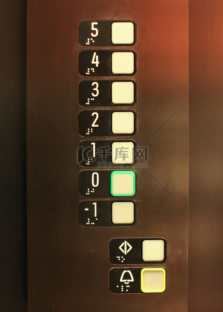 电梯按钮，绿色数字 0，盲人，