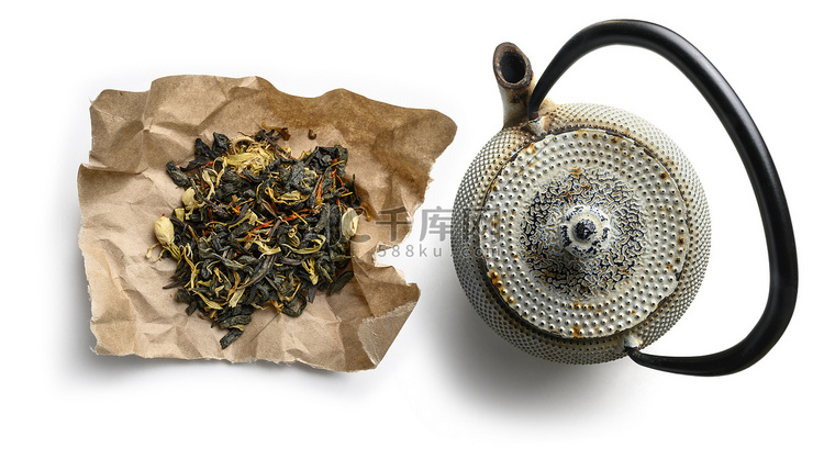 带有天然芳香添加剂的绿茶和茶壶