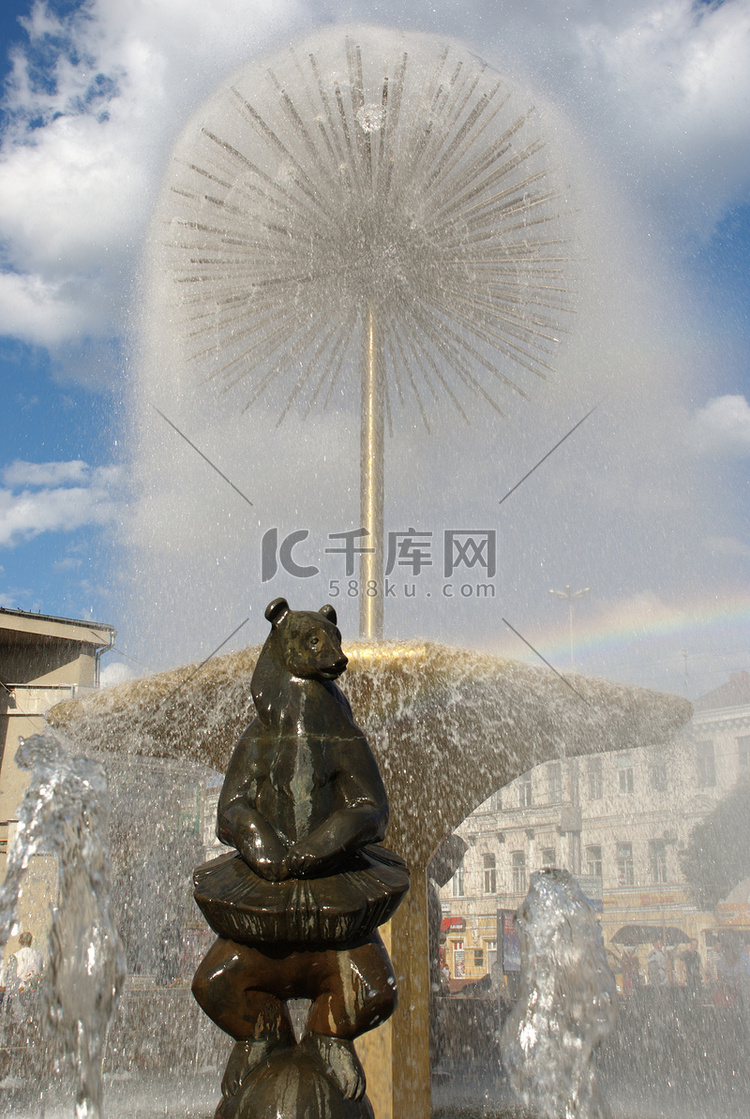 蒲公英花形状的喷泉