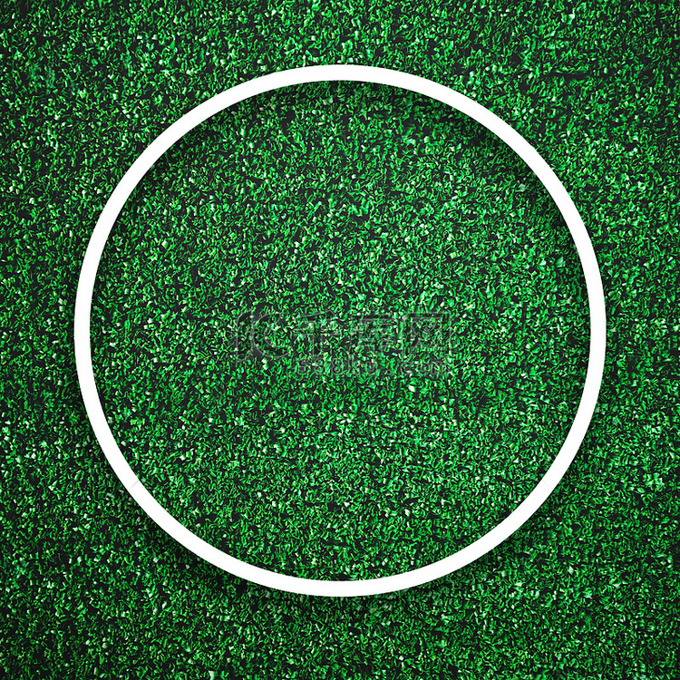 在绿草的圆的白色框架边缘有阴影