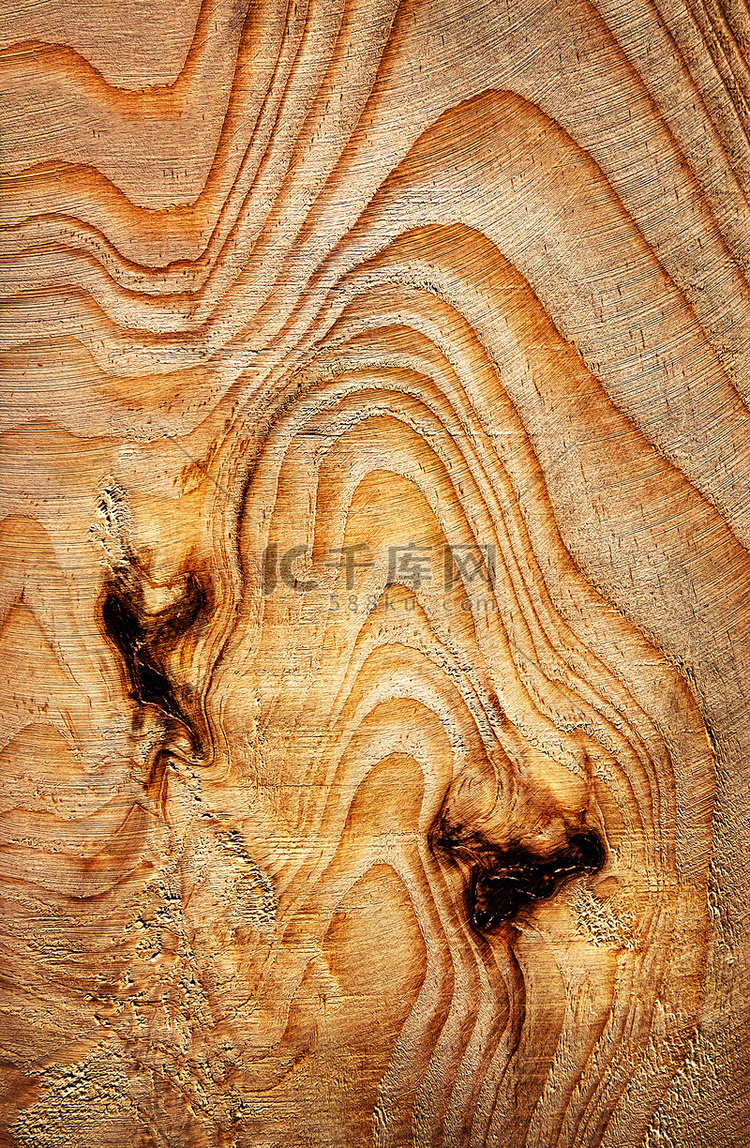 木质表面上的抽象年轮线