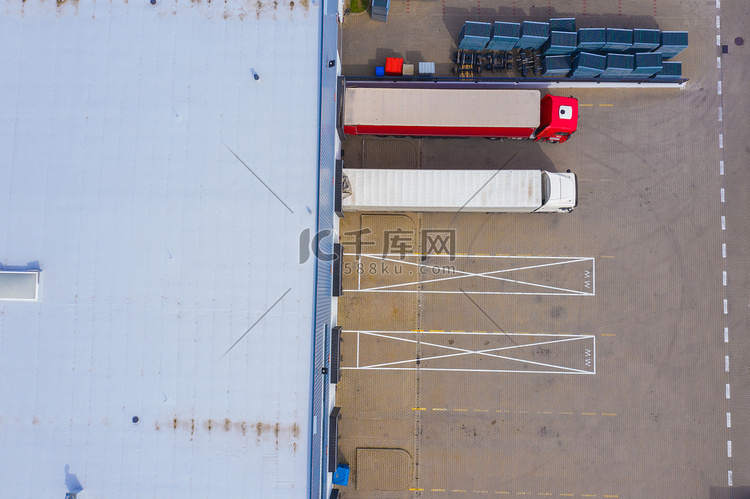 货物仓库鸟瞰图。
