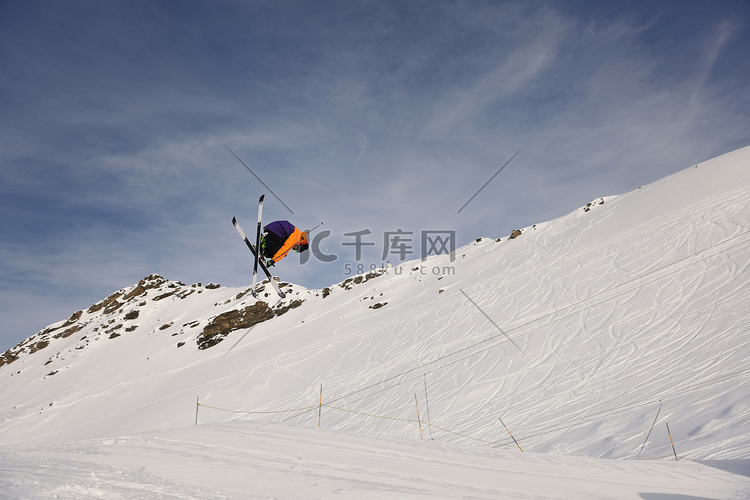 极限自由式跳台滑雪