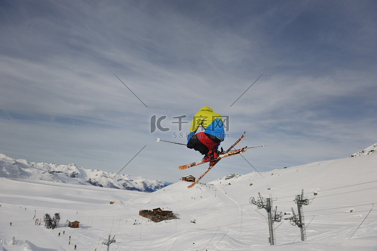 极限自由式跳台滑雪