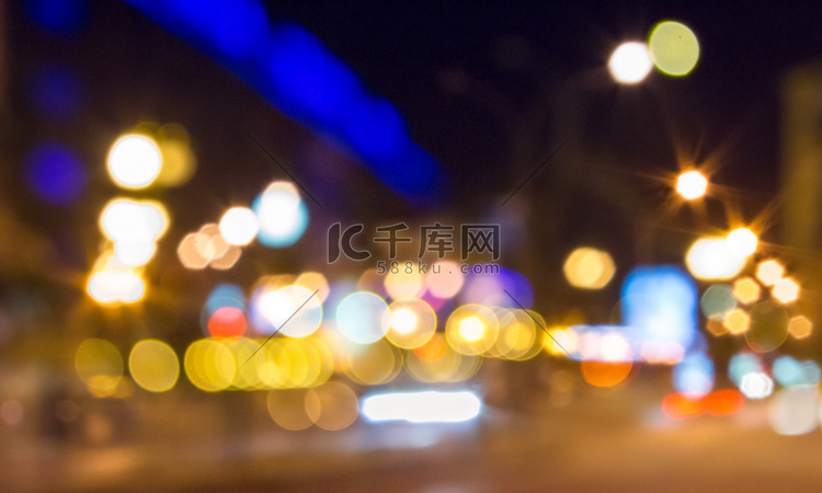 模糊街道城市灯光的抽象背景
