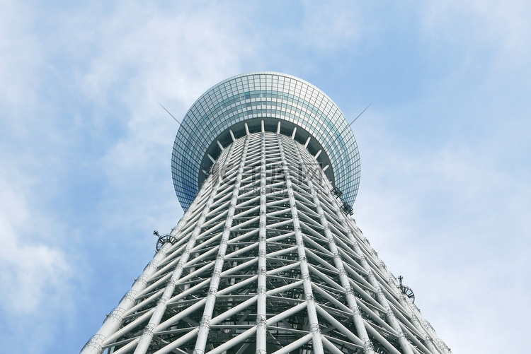 日本东京晴空塔大厦与蓝天