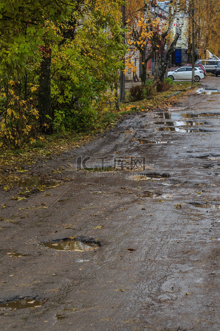 俄罗斯省级城市的道路状况恶劣，