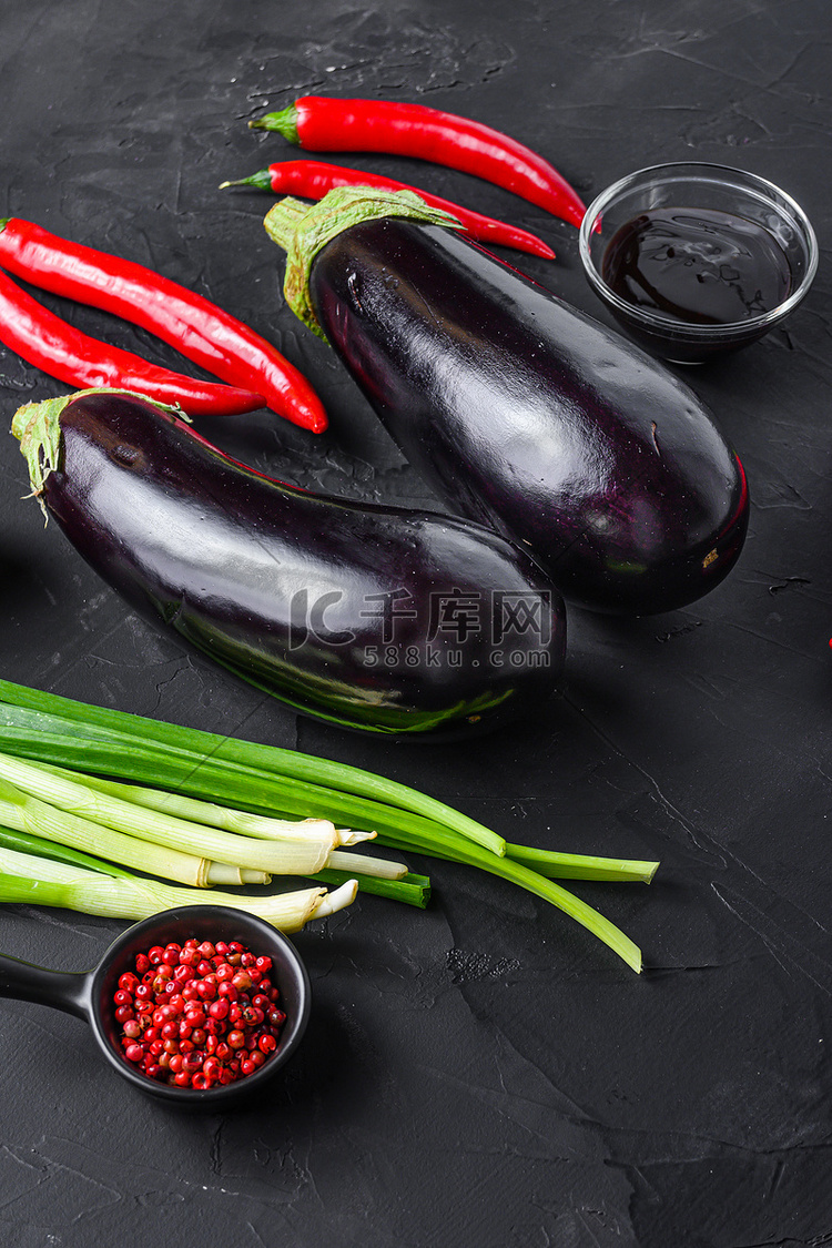 粘性红烧茄子配料，用于烹饪或烧