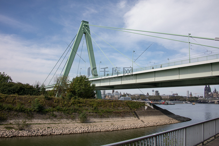 钢莱茵桥